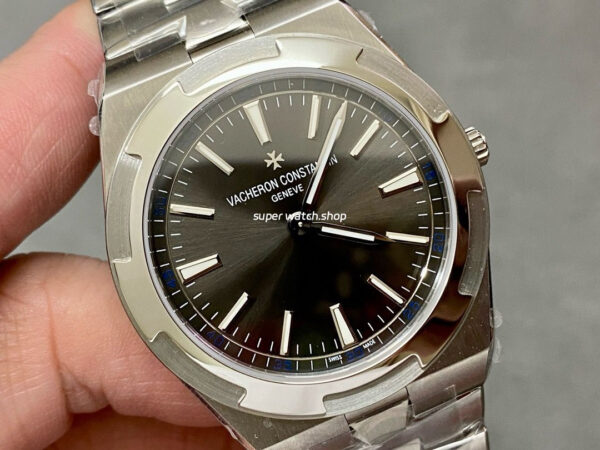 8F Factory Vacheron Constantin Overseas 2000V/120G-B122 40mm Full White Gold Grey Dial - Image 2