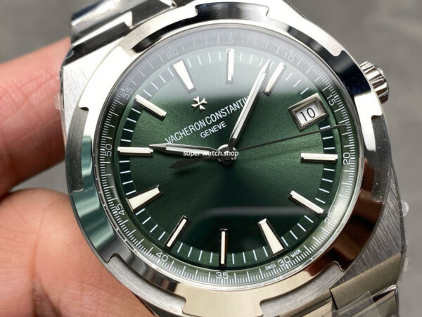 8F Factory Vacheron Constantin Overseas 4500V 41mm Full Steel Green Dial - Image 2