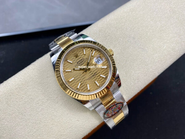 Clean Factory Rolex Datejust 126233-0040 36mm Half Gold Fluted Motif Gold Dial - Image 4