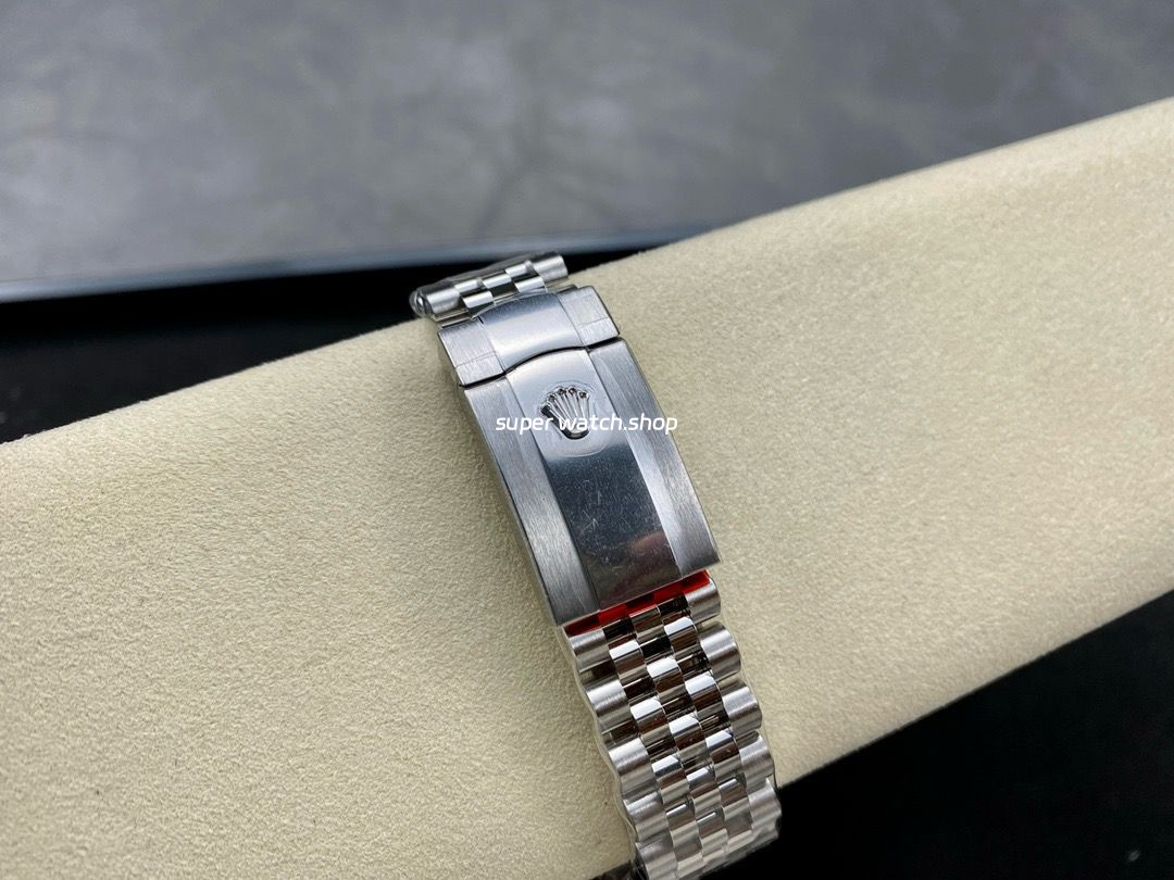 Clean Factory Rolex Datejust 126234-0057 36mm Full 904L Diamond Fluted Motif Blue Dial Jubilee - Image 8