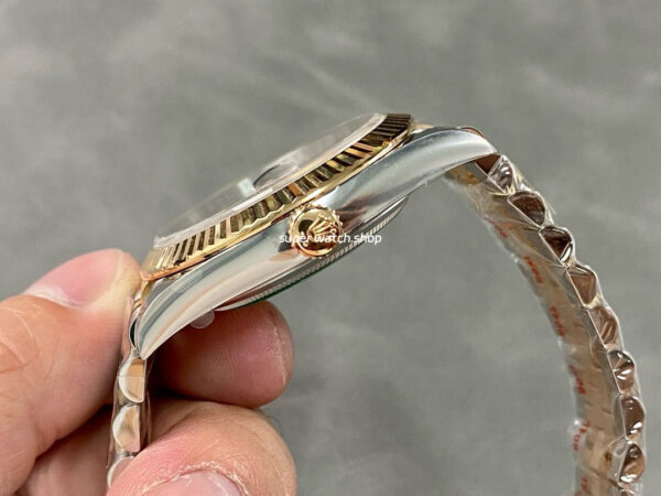 Clean Factory Rolex Datejust 126331-0004 41mm Half Rose Gold Diamond Brown Dial Jubilee - Image 6