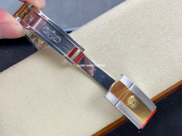 Clean Factory Rolex Datejust 126333-0021 41mm Half Gold Fluted Motif Champagne Dial - Image 10