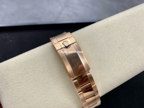 Clean Factory Rolex Daytona 116505-0009 40mm Full Rose Gold Black Eye Gold Dial - Image 8
