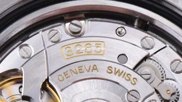 Clean Factory Rolex GMT-Master II 126710BLNR-0002 Batgirl 40mm Full 904L Black Dial Jubilee - Image 8