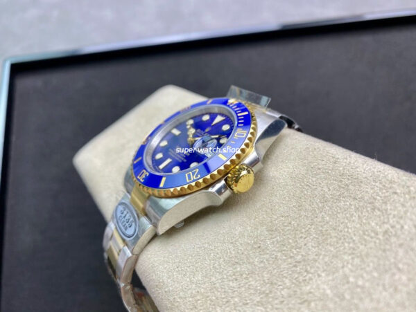 Clean Factory Rolex Submariner Date 116613LB 40mm Half Gold Blue Dial - Image 6