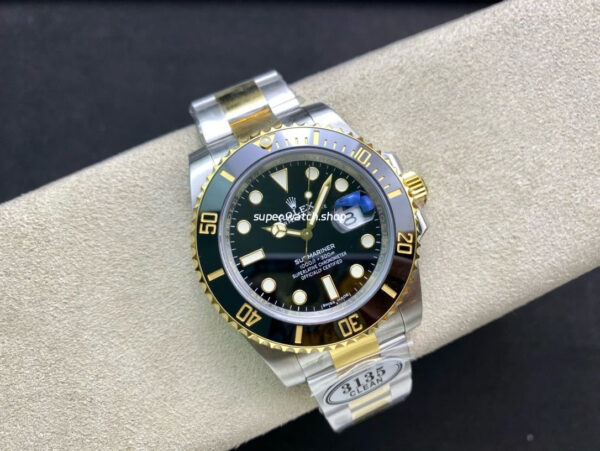 Clean Factory Rolex Submariner Date 116613LN 40mm Half Gold Black Dial - Image 4