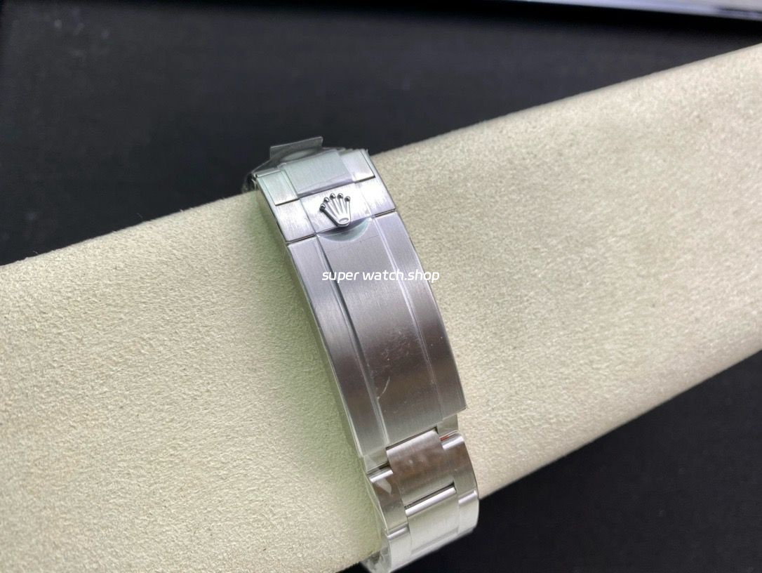 Clean Factory Rolex Submariner Date 126610LN 41mm Black Dial - Image 9