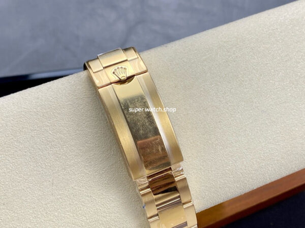 Clean Factory Rolex Submariner Date 126618LB-0002 41mm Full Yellow Gold Blue Dial - Image 8