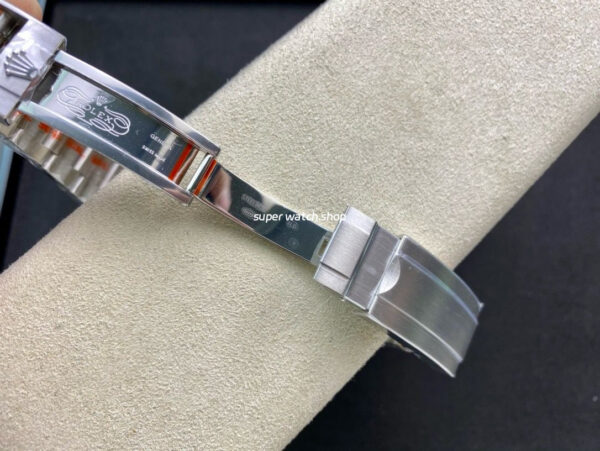 Clean Factory Rolex Submeriner (No Date) 114060 40mm Black DIal - Image 8