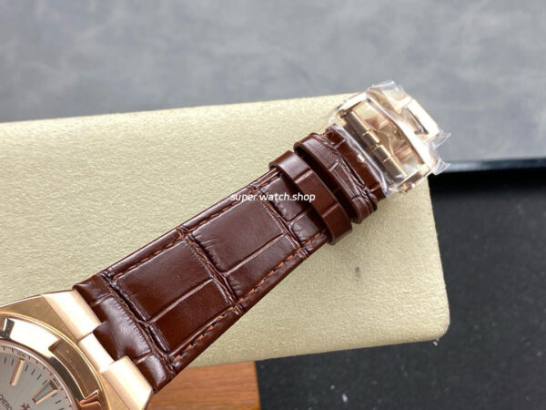 GR Factory Vacheron Constantin Overseas Dual Time 7900V/000R-B336 41mm Gold Leather Strap Silver Dial - Image 7