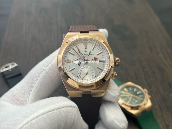 MKF Factory Vacheron Constantin Overseas Dual Time 7900V000R-B336 Rubber Strap Rose Gold Silver Dial