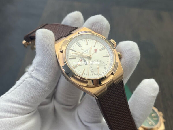 MKF Factory Vacheron Constantin Overseas Dual Time 7900V000R-B336 Rubber Strap Rose Gold Silver Dial - Image 2