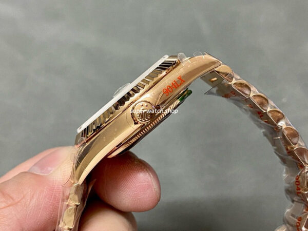 QF Factory Counterweight Rolex Day-Date 228235-0025 40mm Full Rose Gold Roman Number Olive Green Dial - Image 6