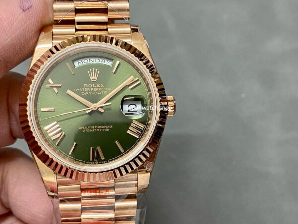 QF Factory Counterweight Rolex Day-Date 228235-0025 40mm Full Rose Gold Roman Number Olive Green Dial