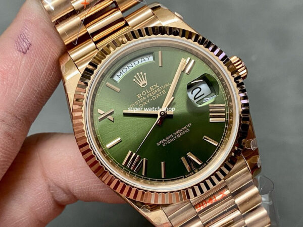 QF Factory Counterweight Rolex Day-Date 228235-0025 40mm Full Rose Gold Roman Number Olive Green Dial - Image 2