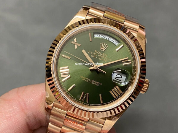QF Factory Counterweight Rolex Day-Date 228235-0025 40mm Full Rose Gold Roman Number Olive Green Dial - Image 3