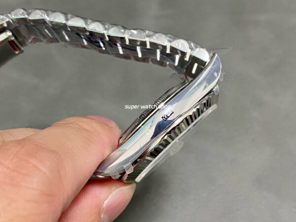 QF Factory Counterweight Rolex Day-Date 228236-0006 40mm Full Platinum Baguette Diamond Blue Dial - Image 5