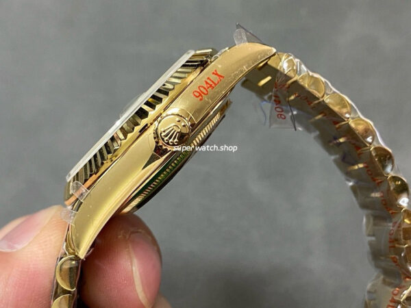QF Factory Counterweight Rolex Day-Date 228238-0061 40mm Full Yellow Gold Roman Number Dark Green Dial - Image 6