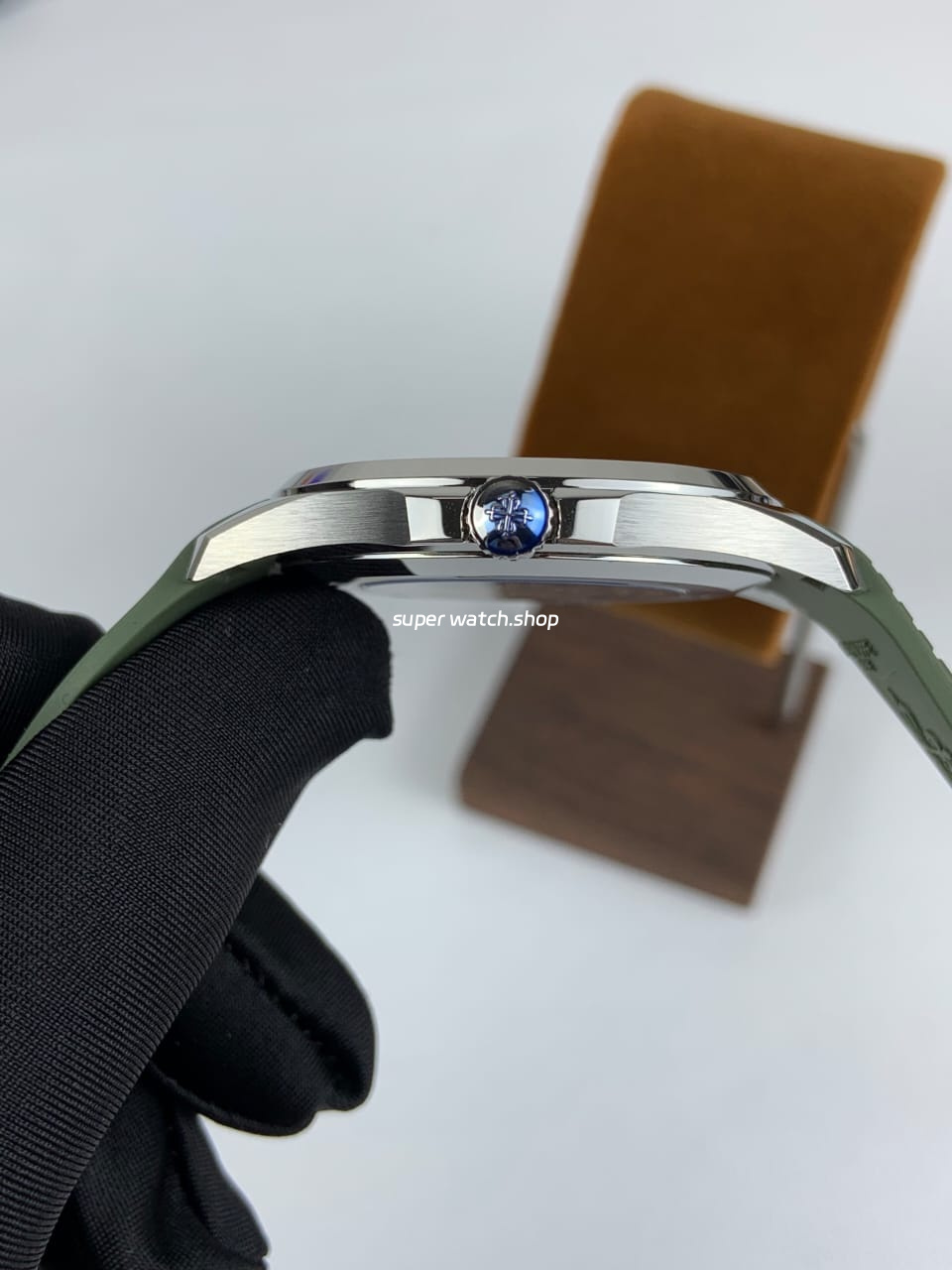 3K Factory Patek Philippe Aquanaut 42.2mm 5168G-010 White Gold Avocado Green Rubber Strap Avocado Green Dial - Image 6