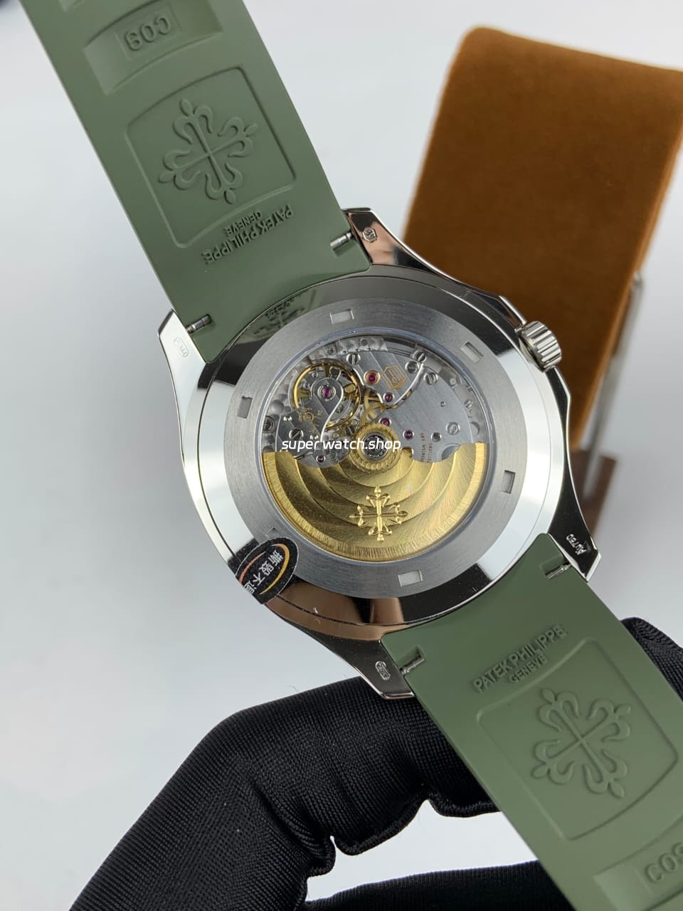 3K Factory Patek Philippe Aquanaut 42.2mm 5168G-010 White Gold Avocado Green Rubber Strap Avocado Green Dial - Image 7