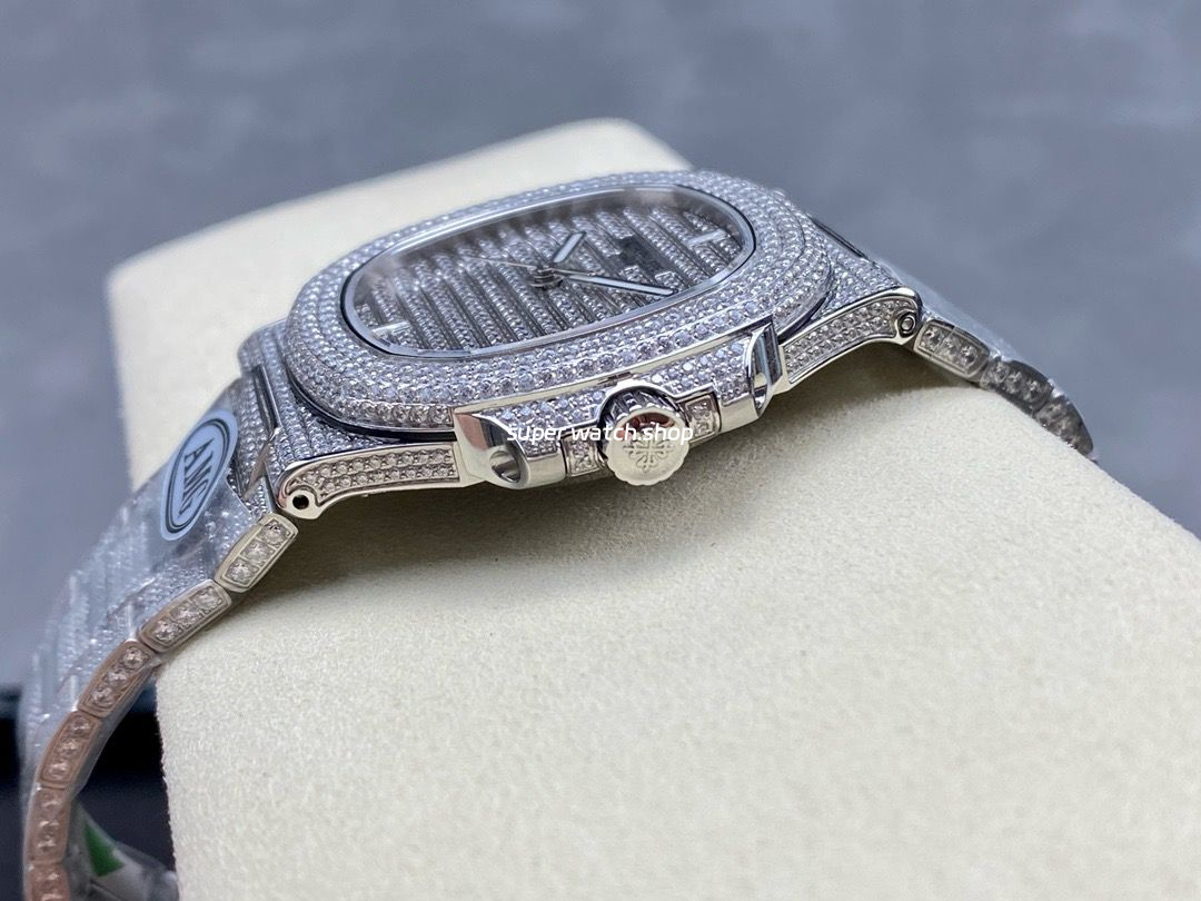 AMG Factory Patek Philippe Nautilus PP5711 40mm Small Diamond Bezel White Gold Diamond Baguette Diamond Silver Dial - Image 7