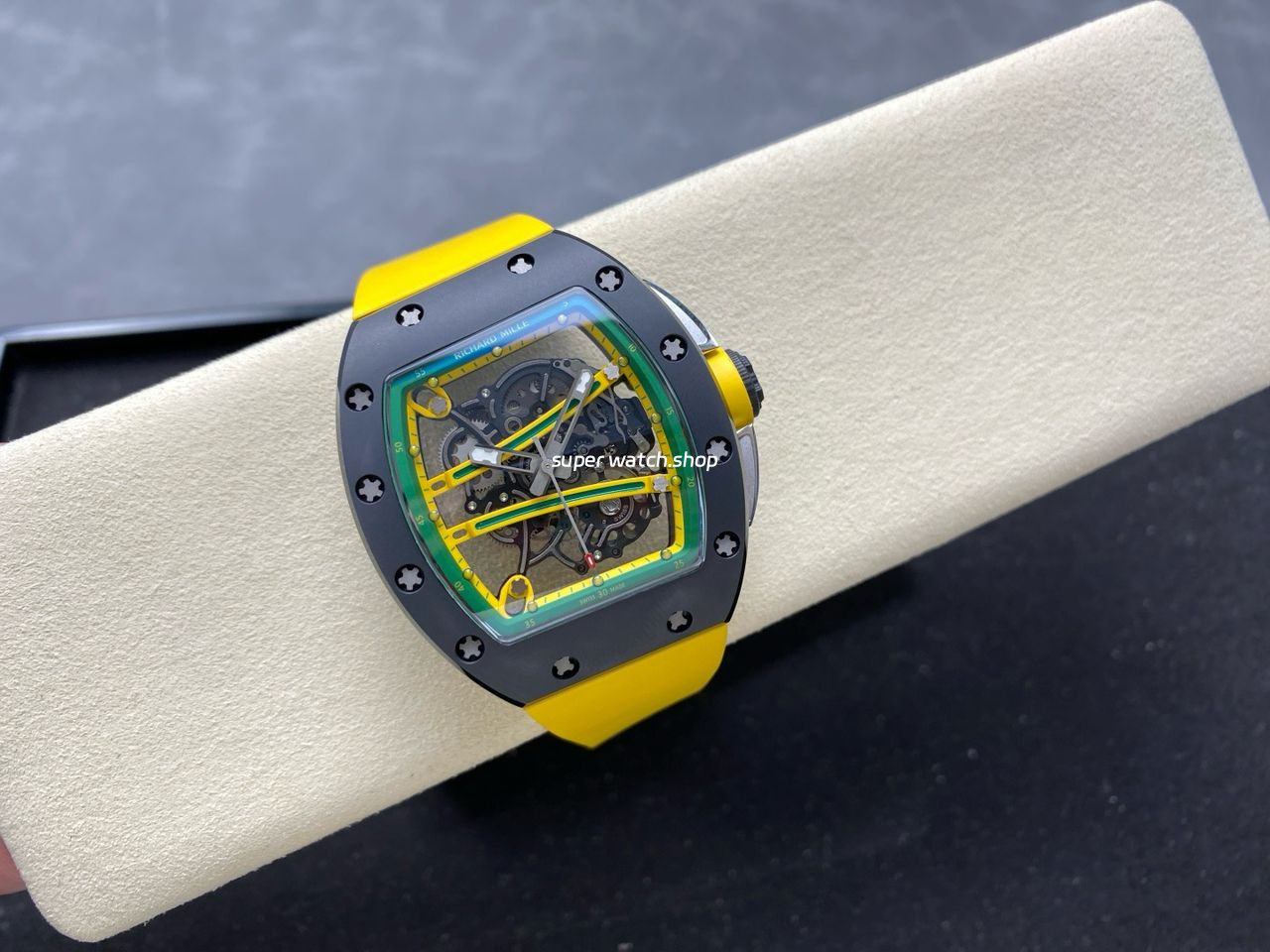 RM Factory Richard Mille RM61-01 42.7mm Carbon Fiber Yellow Rubber Strap Yellow And Green Skeleton Dial - Image 4
