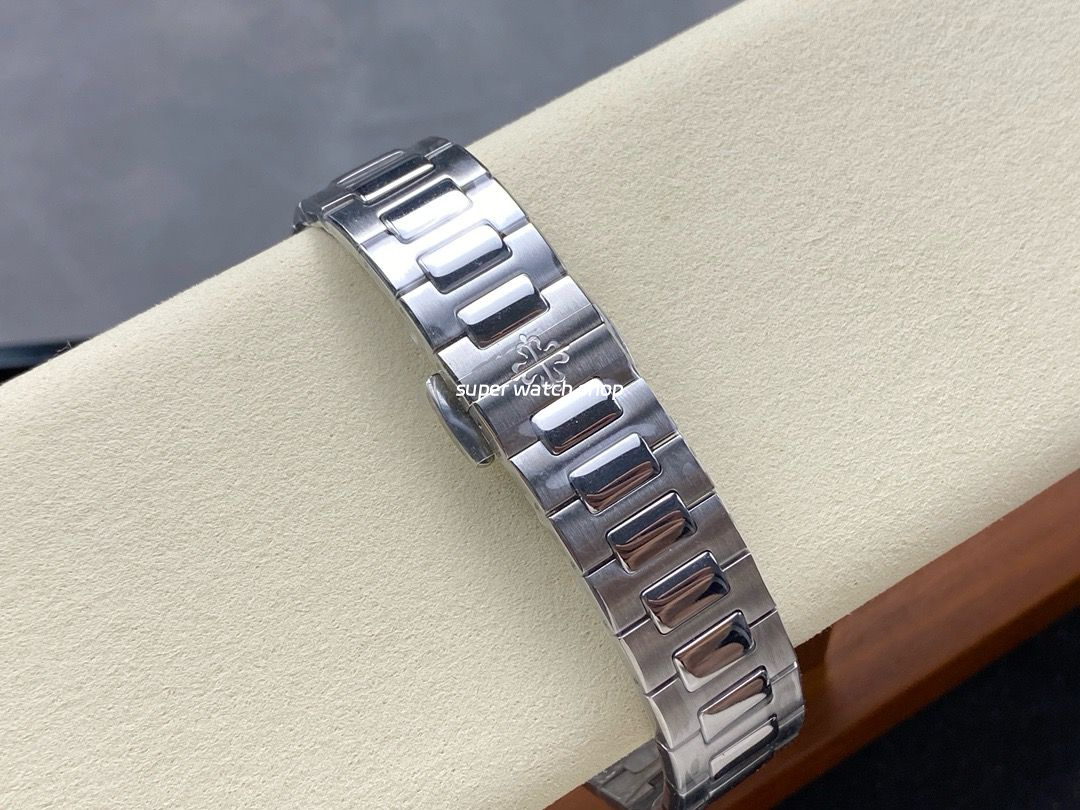 MS Factory Patek Philippe Nautilus 7118/1A-010 35.2mm Full Steel White Dial - Image 8