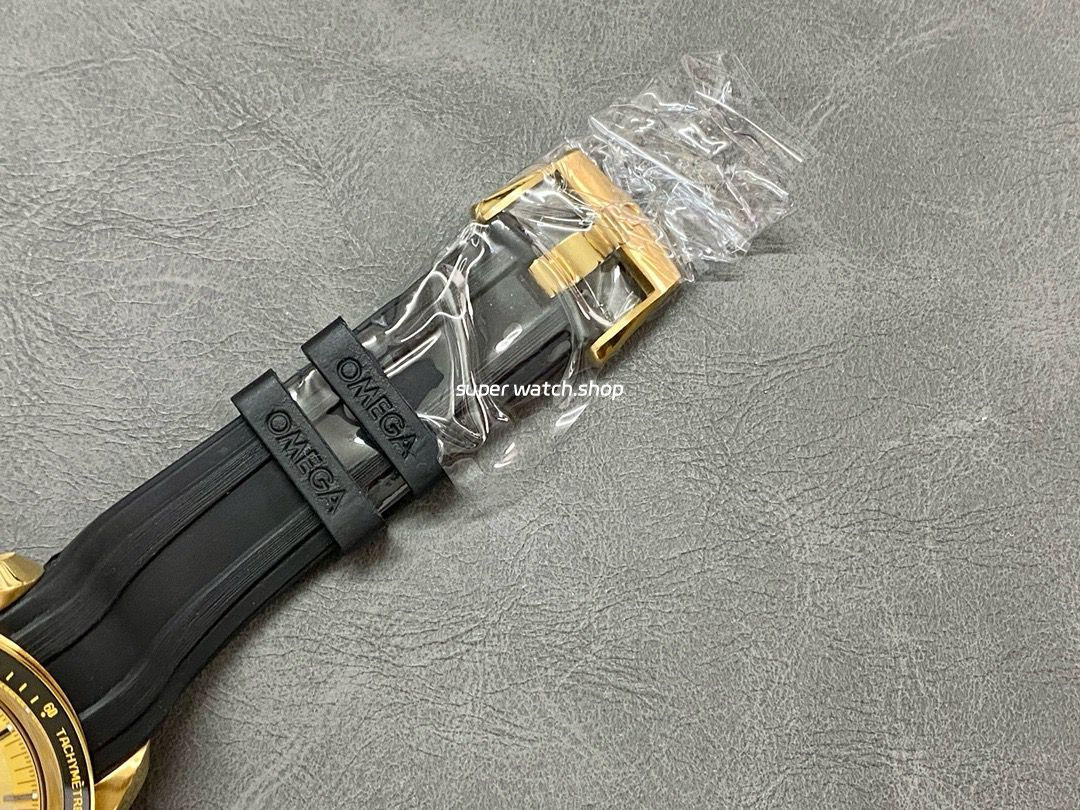 RM Factory Omega Speedmaster Professional Moonwatch 310.62.42.50.99.001 Gold Rubber Strap Gold Dial - Image 8