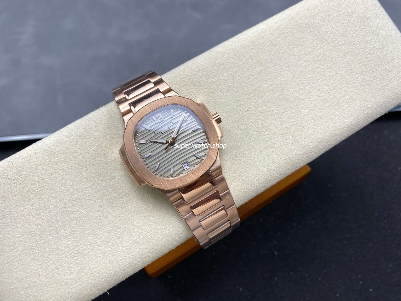 TW Factory Patek Philippe Nautilus 71181R Rose Gold Champagne Dial - Image 4