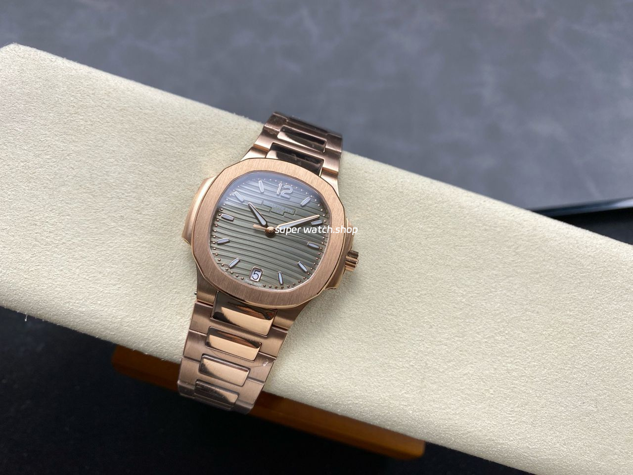TW Factory Patek Philippe Nautilus 71181R Rose Gold Champagne Dial - Image 5