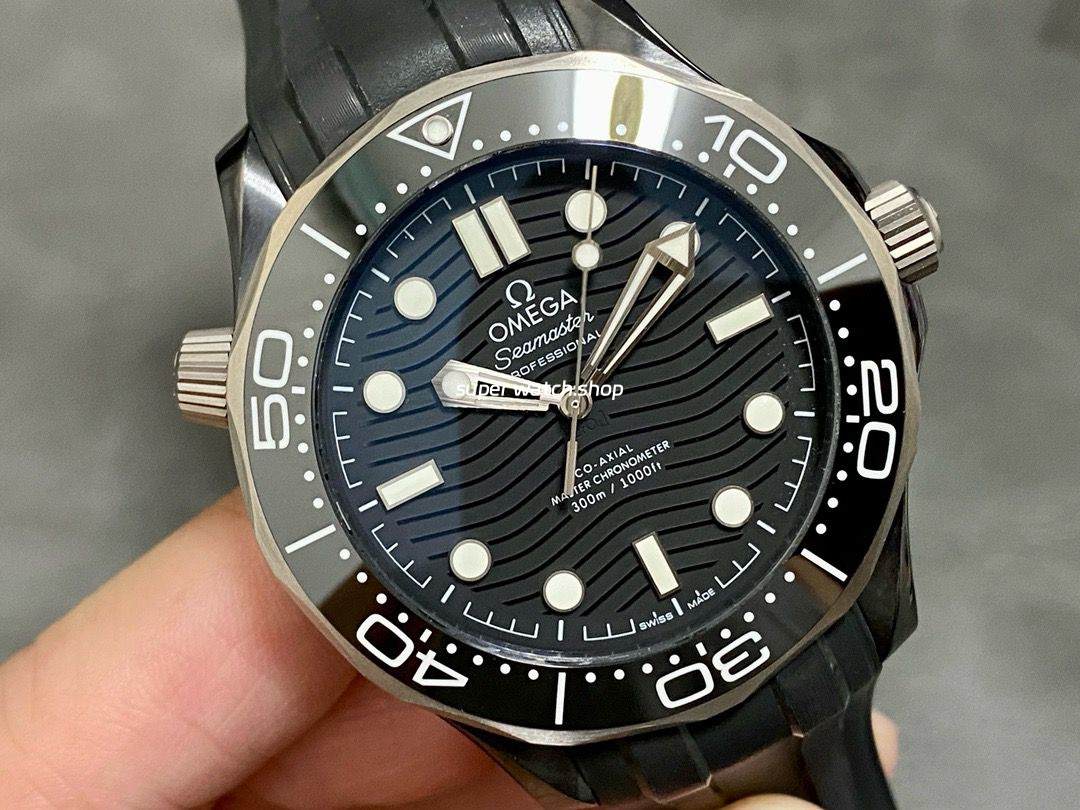 VS Factory Omega Seamaster Diver 300M 210.92.44.20.01.001 43.5mm Ceramic Rubber Strap Black Dial - Image 2