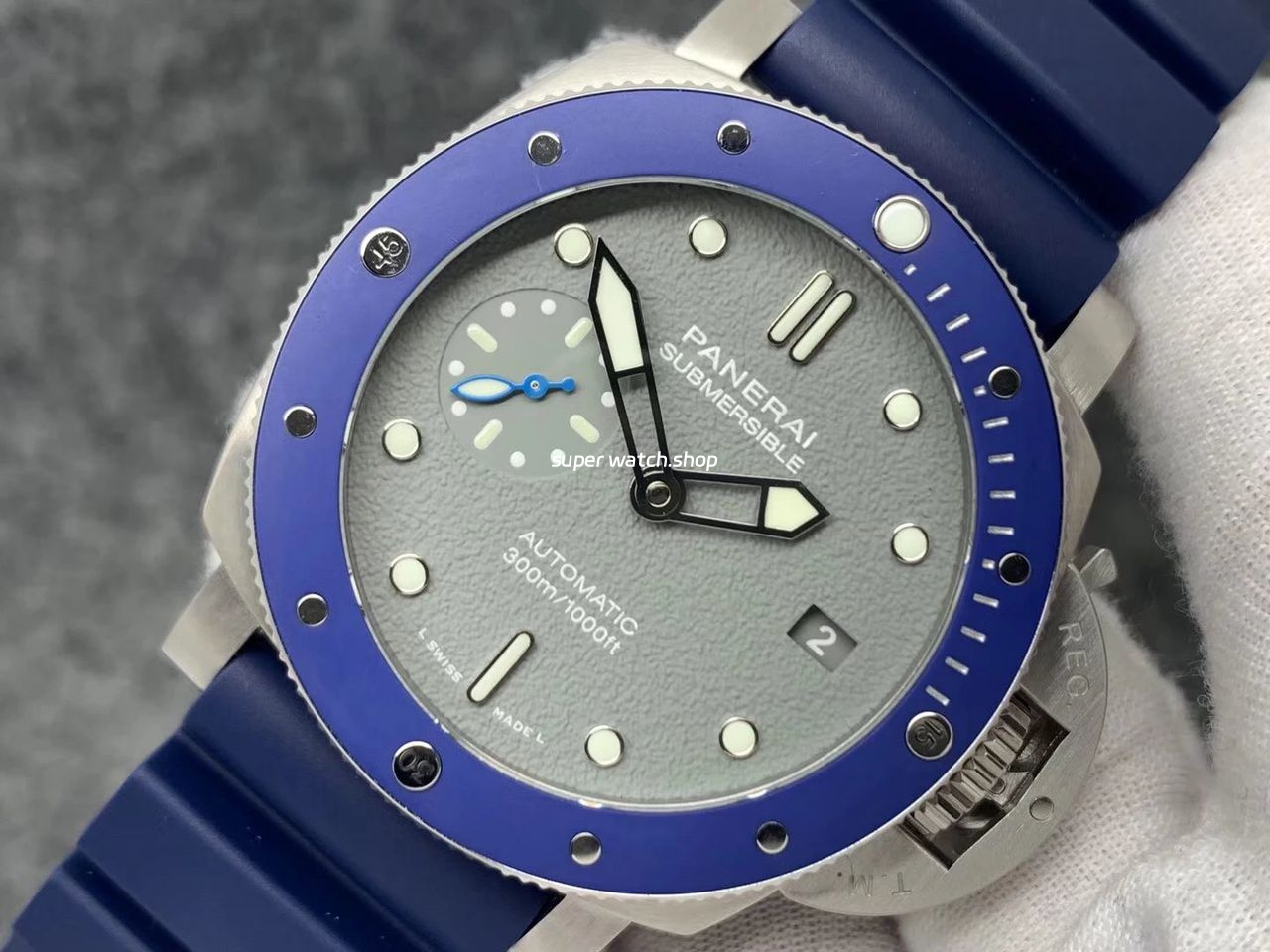 VS Factory Panerai Luminor Submersible PAM00959 42mm Steel Blue Rubber Strap Grey Dial - Image 4