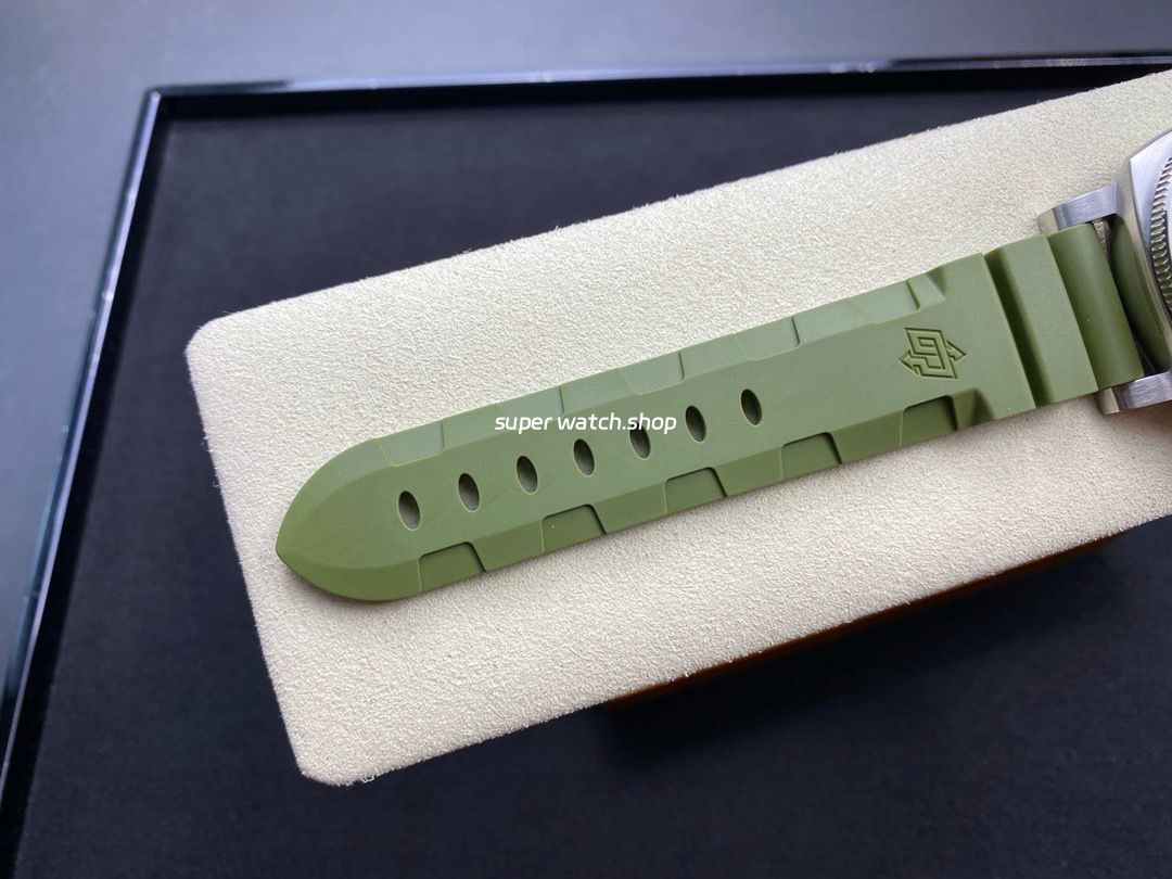 VS Factory Panerai Submersible PAM 01055 42mm Steel Verde Militare Green Rubber Strap Verde Militare Green Dial - Image 9