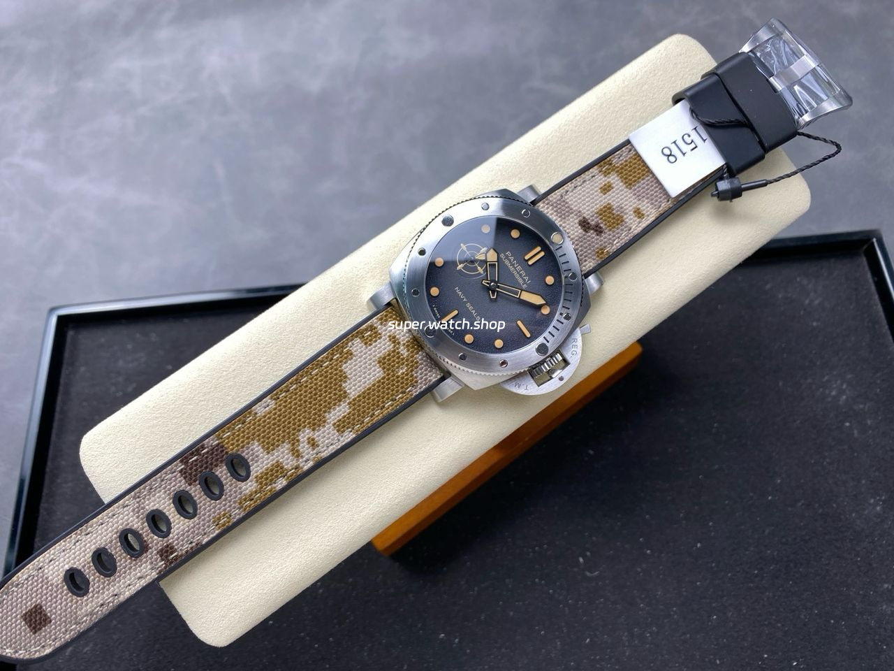VS Factory Panerai Submersible PAM 1518 44mm Steel Rubber Strap Black Dial - Image 4