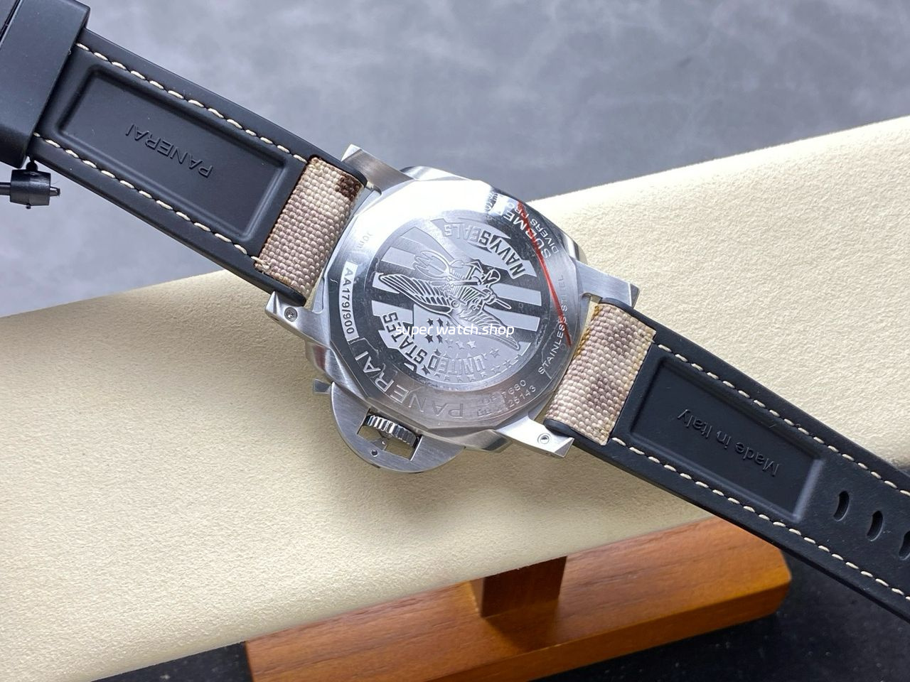 VS Factory Panerai Submersible PAM 1518 44mm Steel Rubber Strap Black Dial - Image 7
