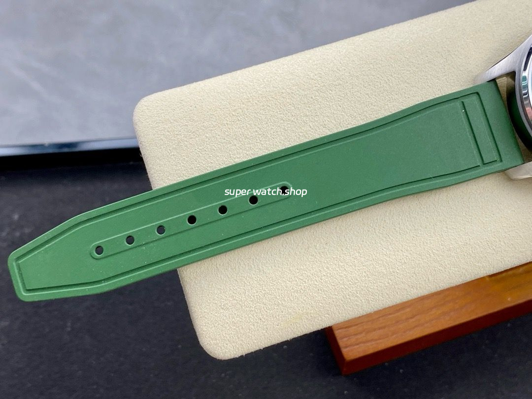 M+ Factory IWC Pilot Mark IW328205 40mm Steel Rubber Strap Arabic Numerals Green Dial - Image 9