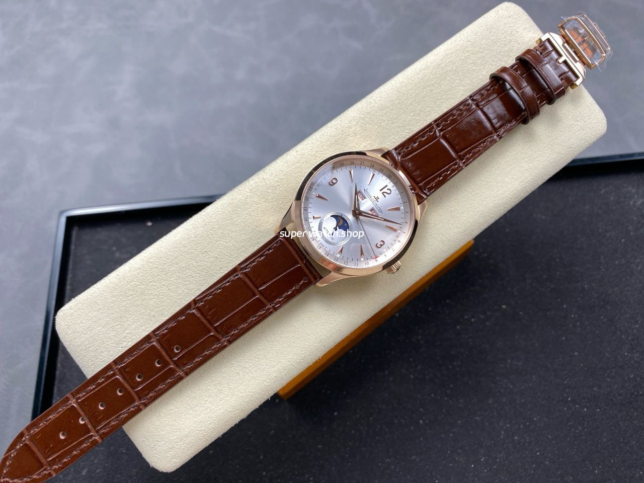 TW Factory Jaeger-LeCoultre Master Calendar Q1552520 39mm Rose Gold Silver Dial - Image 4