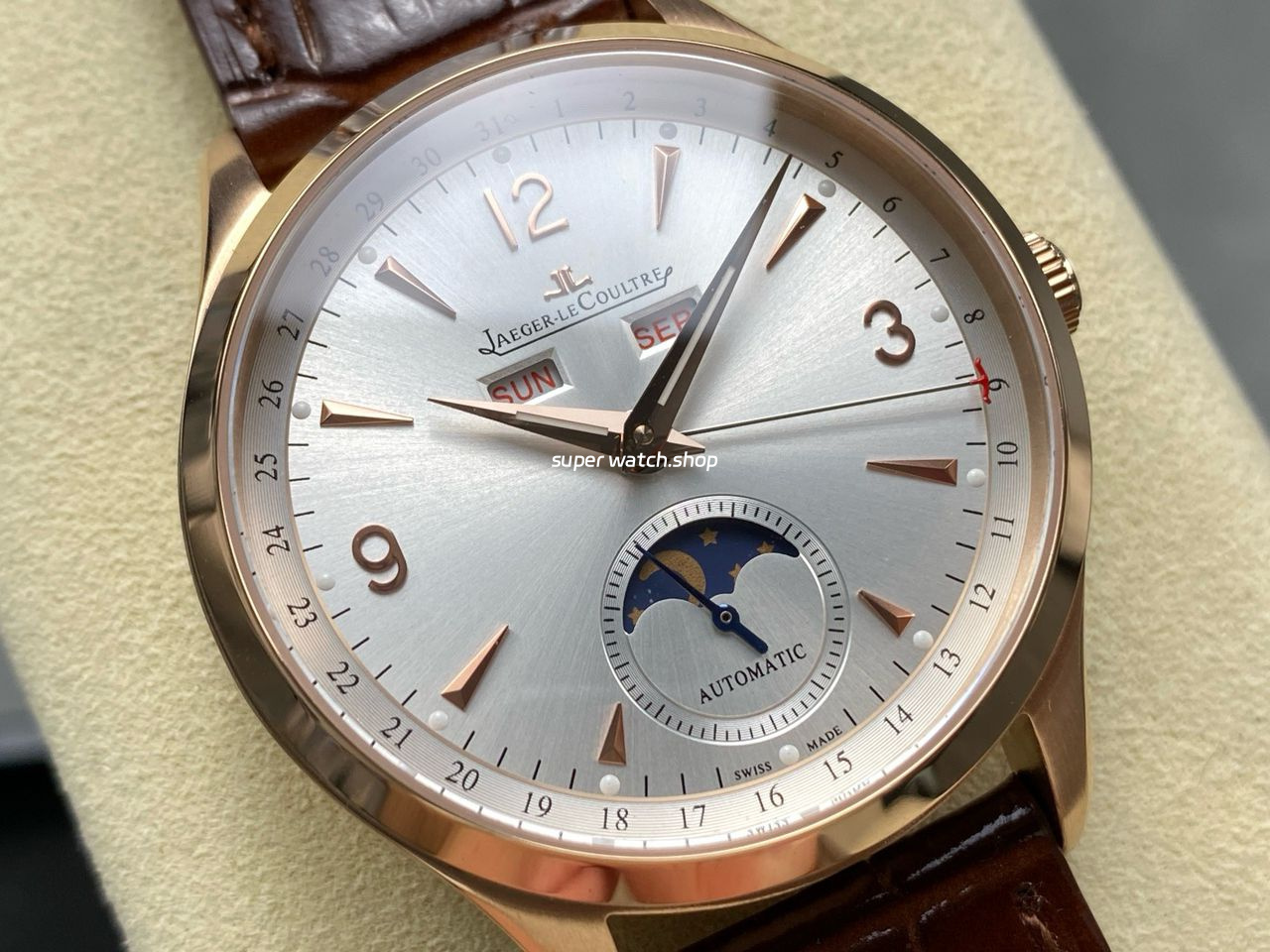 TW Factory Jaeger-LeCoultre Master Calendar Q1552520 39mm Rose Gold Silver Dial - Image 2