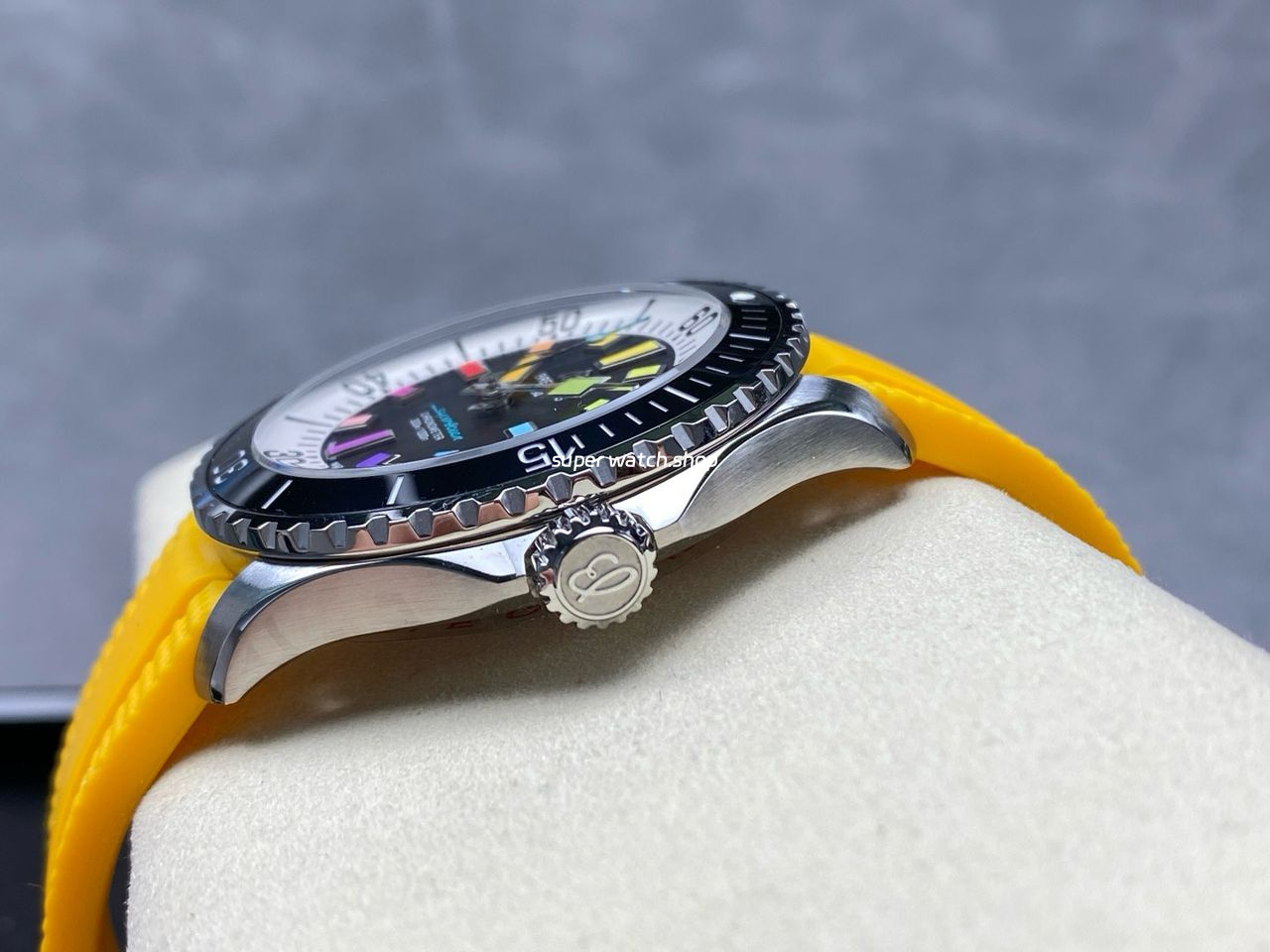 TF Factory Breitling Superocean A17375211B2S4 44mm Steel Rubber Strap Rainbow Nails Black Dial - Image 7