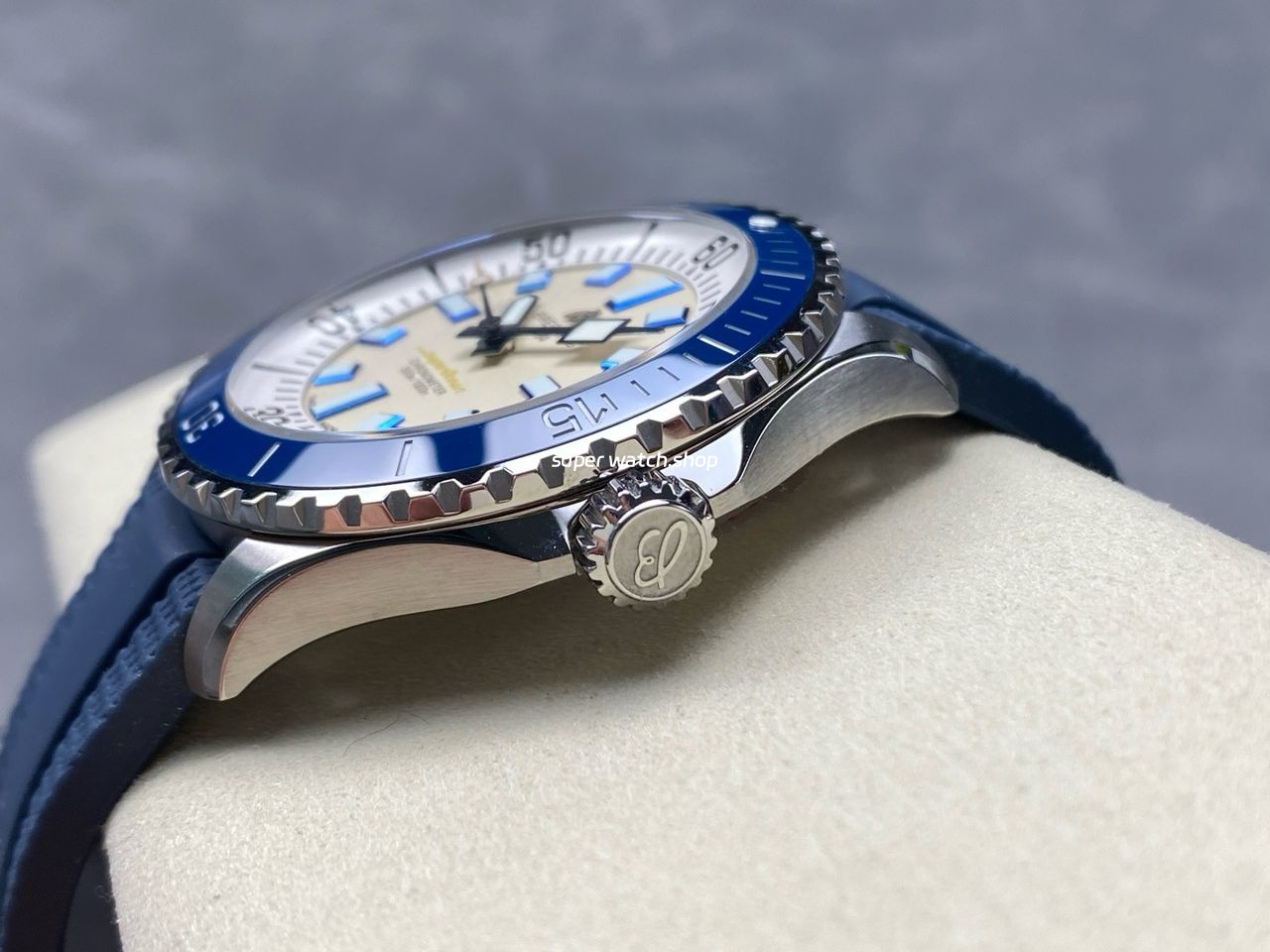 TF Factory Breitling Superocean A17375E71G1A1 44mm Blue Bezel Steel Blue Rubber Strap Silver Dial - Image 6