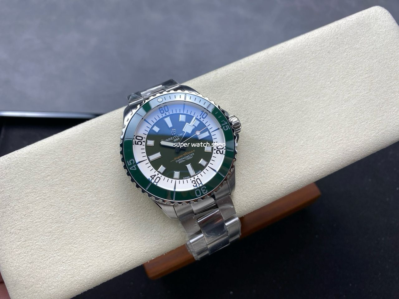 TF Factory Breitling Superocean A17376A31L1A1 44mm Green Bezel Full Steel Green Dial - Image 4
