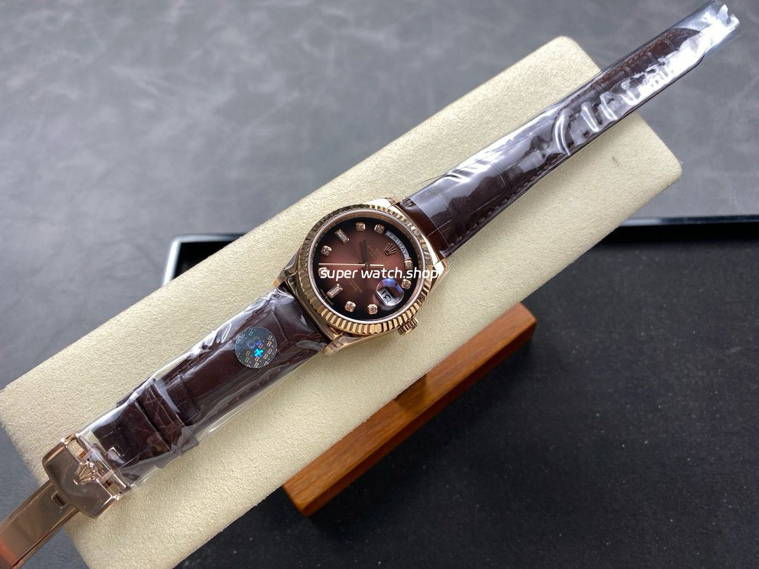8+ Factory Counterweight Rolex Day-Date 36mm 128235-0037 Rose Gold Crocodile Leather Strap Diamond Mope&Baguette Diamond Brown Ombré Dial - Image 4