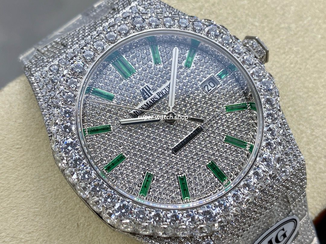 AMG Factory Audemars Piguet Royal Oak Selfwinding 15400 41mm Full Diamond Steel Green Diamond Baguette Dial - Image 2