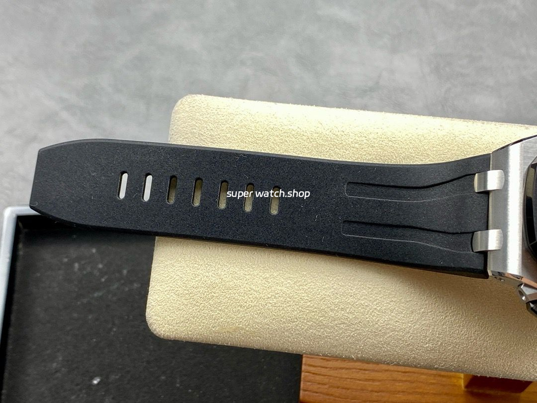 APF Factory Audemars Piguet Royal Oak Chronograph 26420SO.OO.A002CA.01 43mm Steel Rubber Strap Black Dial - Image 9