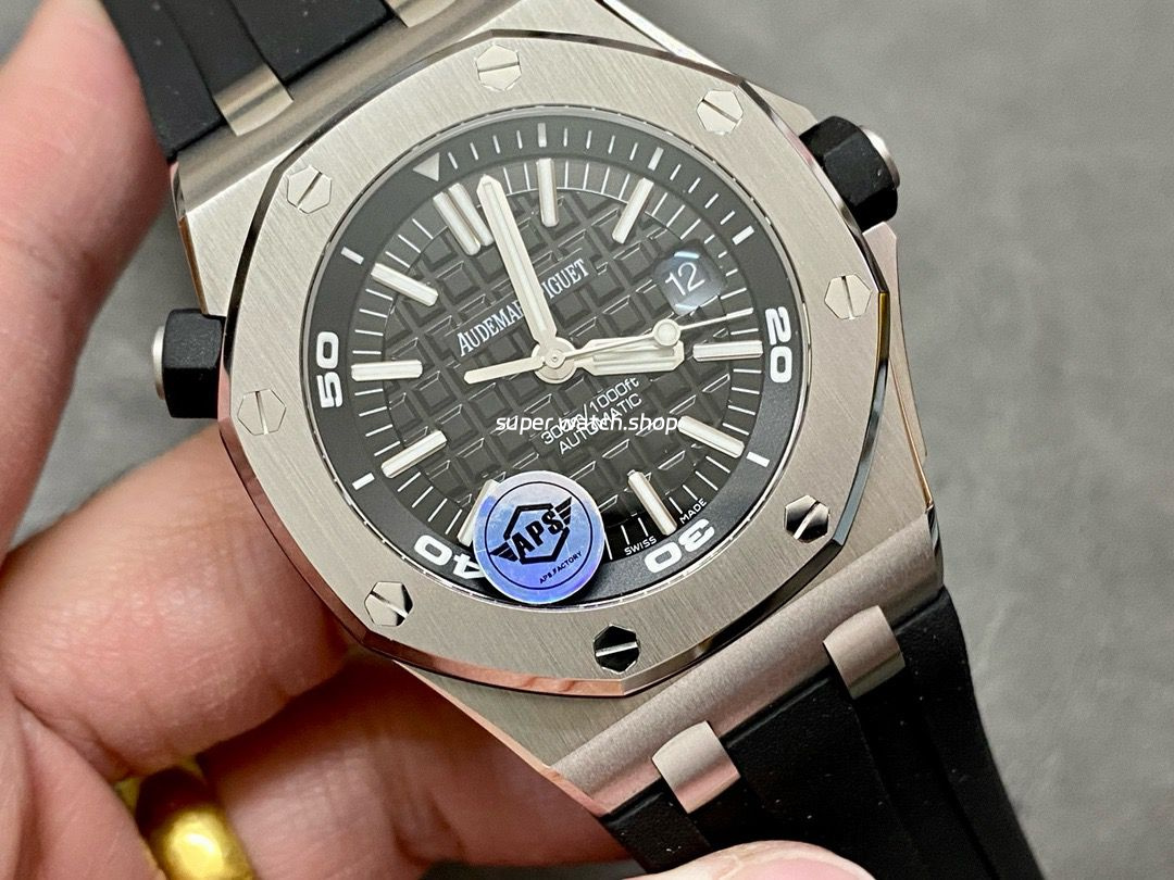 APS Factory Audemars Piguet Royal Oak Selfwinding 42mm 15710ST.OO.A002CA.01 Rubber Strap Black Dial - Image 2