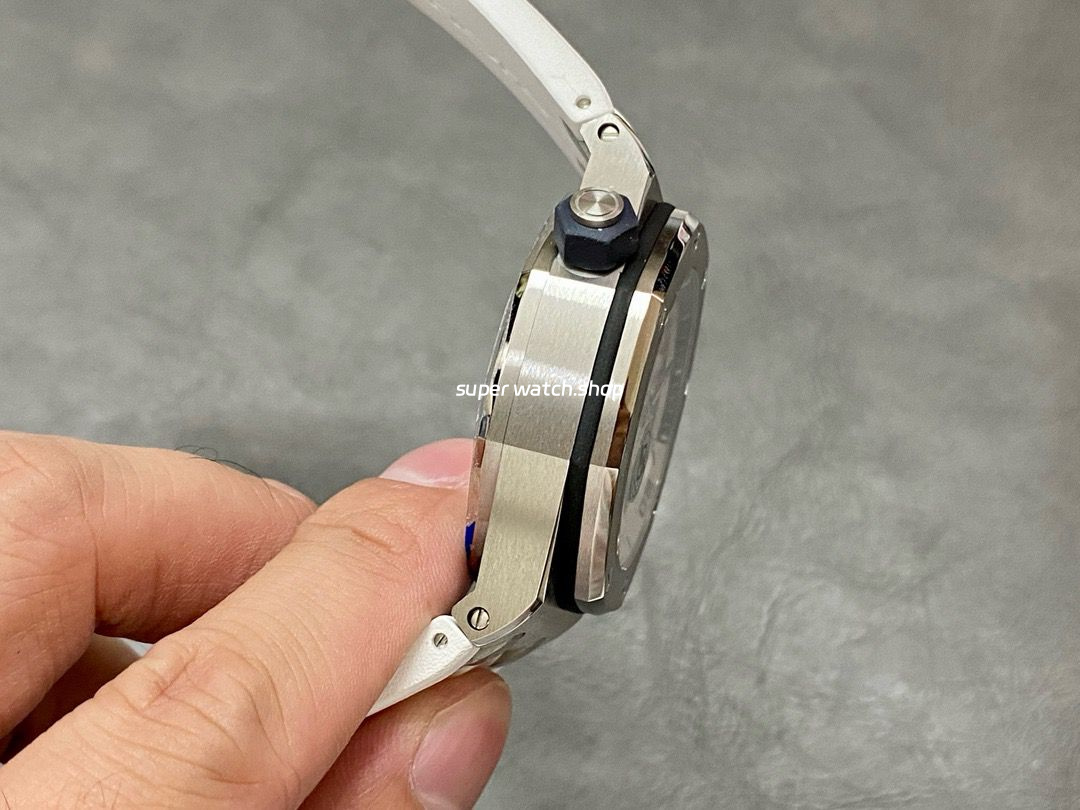 APS Factory Audemars Piguet Royal Oak Selfwinding 42mm 15710ST.OO.A002CA.02 Rubber Strap White Dial - Image 5