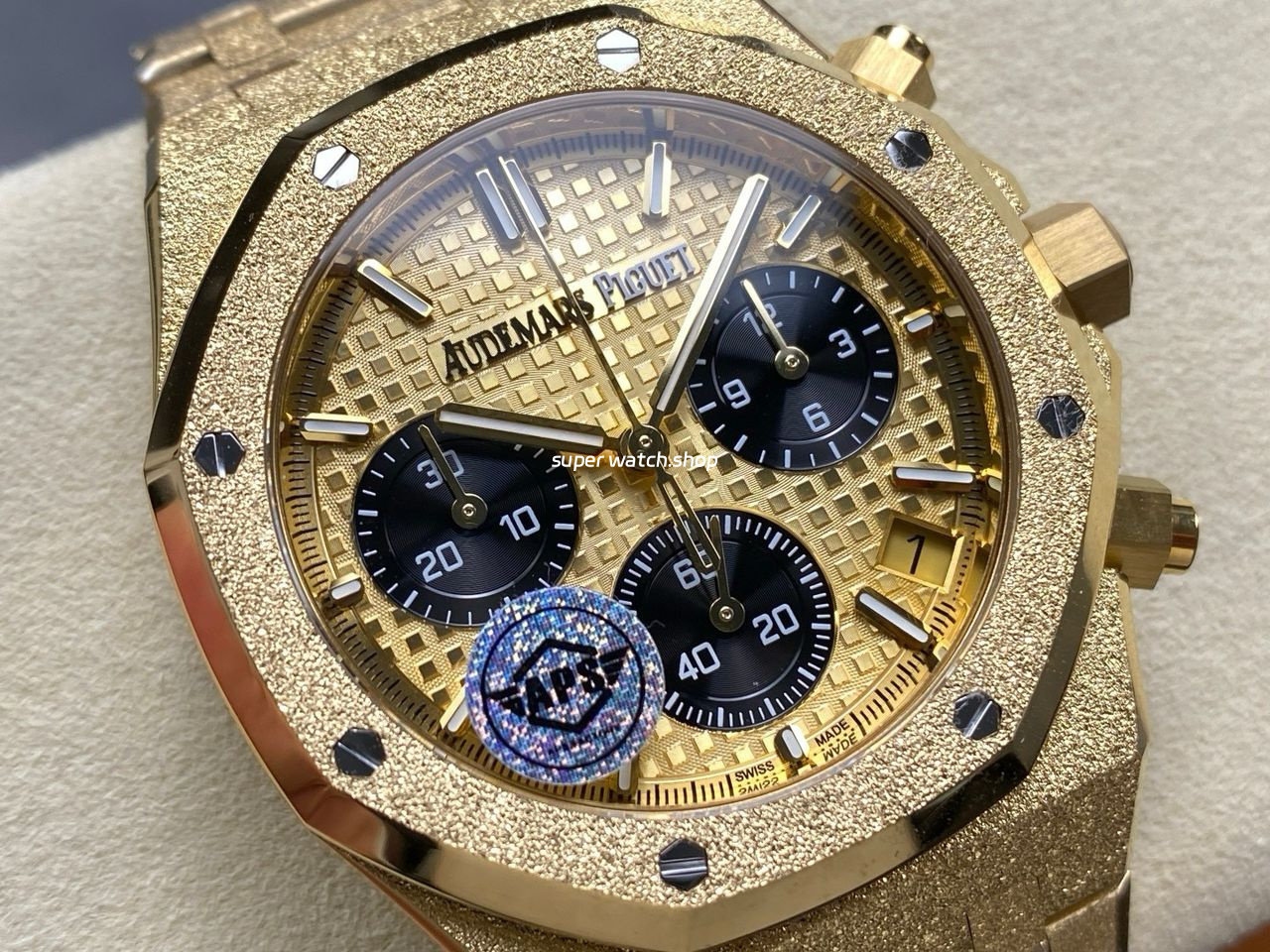 APS Factory Frosted Audemars Piguet Royal Oak Chronograph 26240BA.GG.1324BA.01 41mm Full Frosted Yellow Gold Black Eye Yellow Gold Dial - Image 2