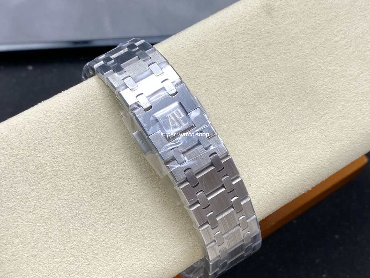 TW Factory Audemars Piguet Royal Oak 26591IP.OO.1252IP 42mm Full Steel Black Red Dial - Image 9