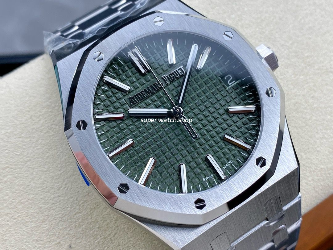 ZF Factory Audemars Piguet Royal Oak “50th Anniversary” 15510ST.OO.1320ST.04 41mm Full Steel Green Dial - Image 2