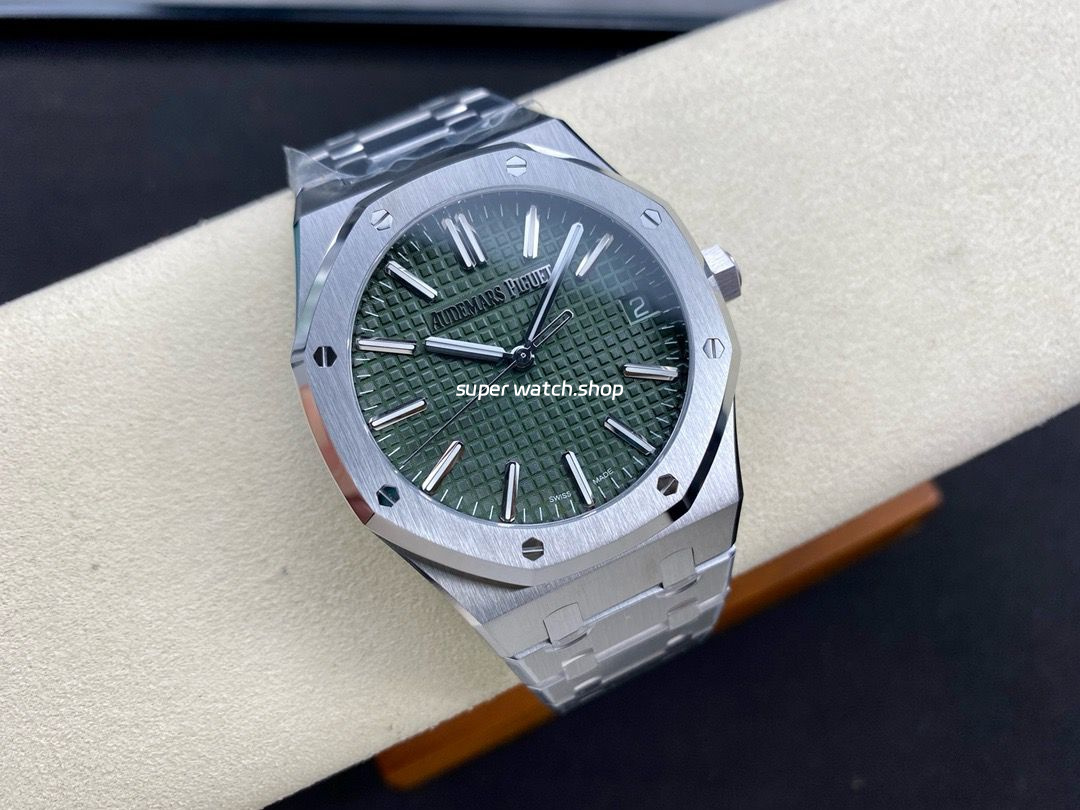 ZF Factory Audemars Piguet Royal Oak “50th Anniversary” 15510ST.OO.1320ST.04 41mm Full Steel Green Dial - Image 4